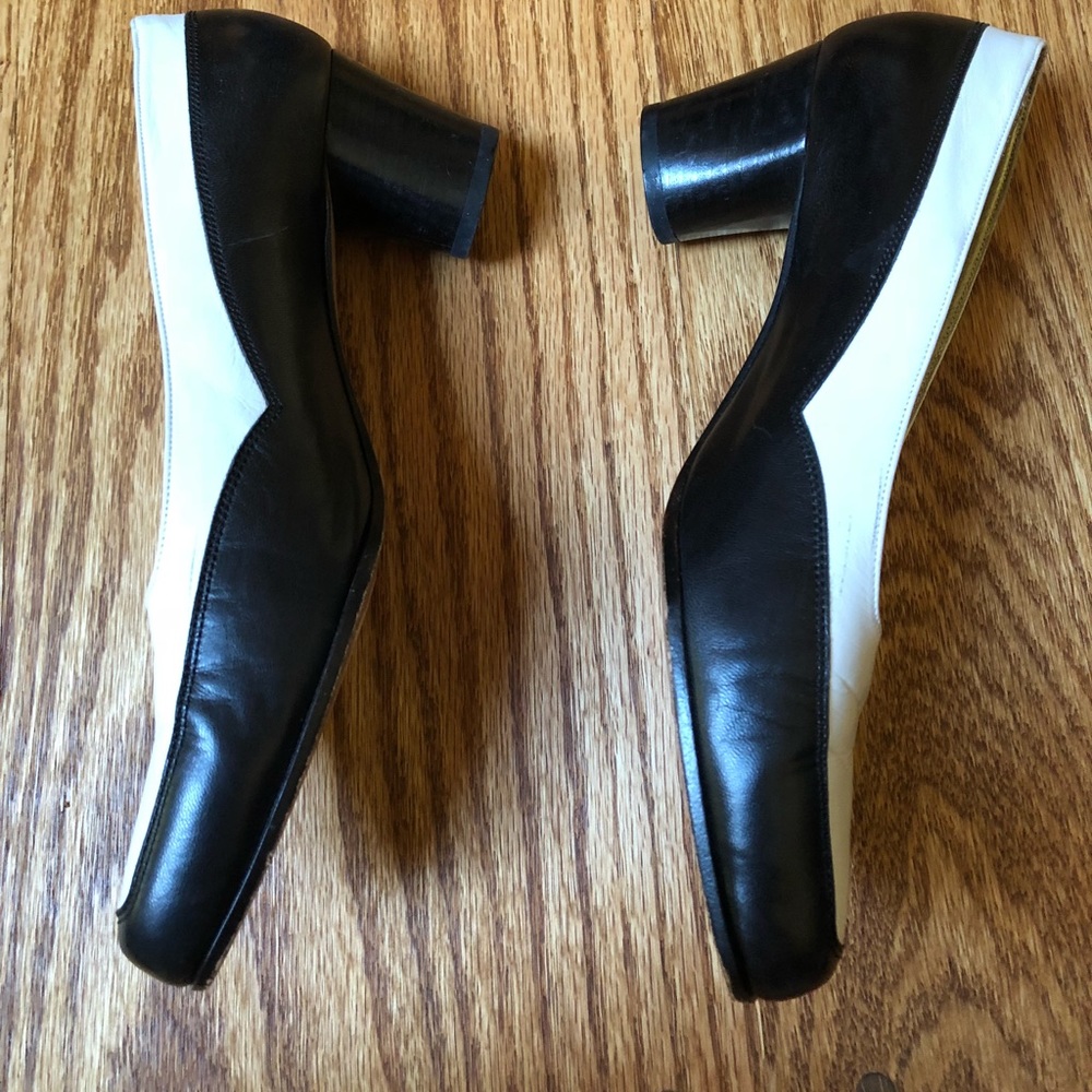 Bottega Veneta black and white heels 👠